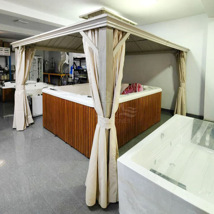PÉRGOLA METÁLICA